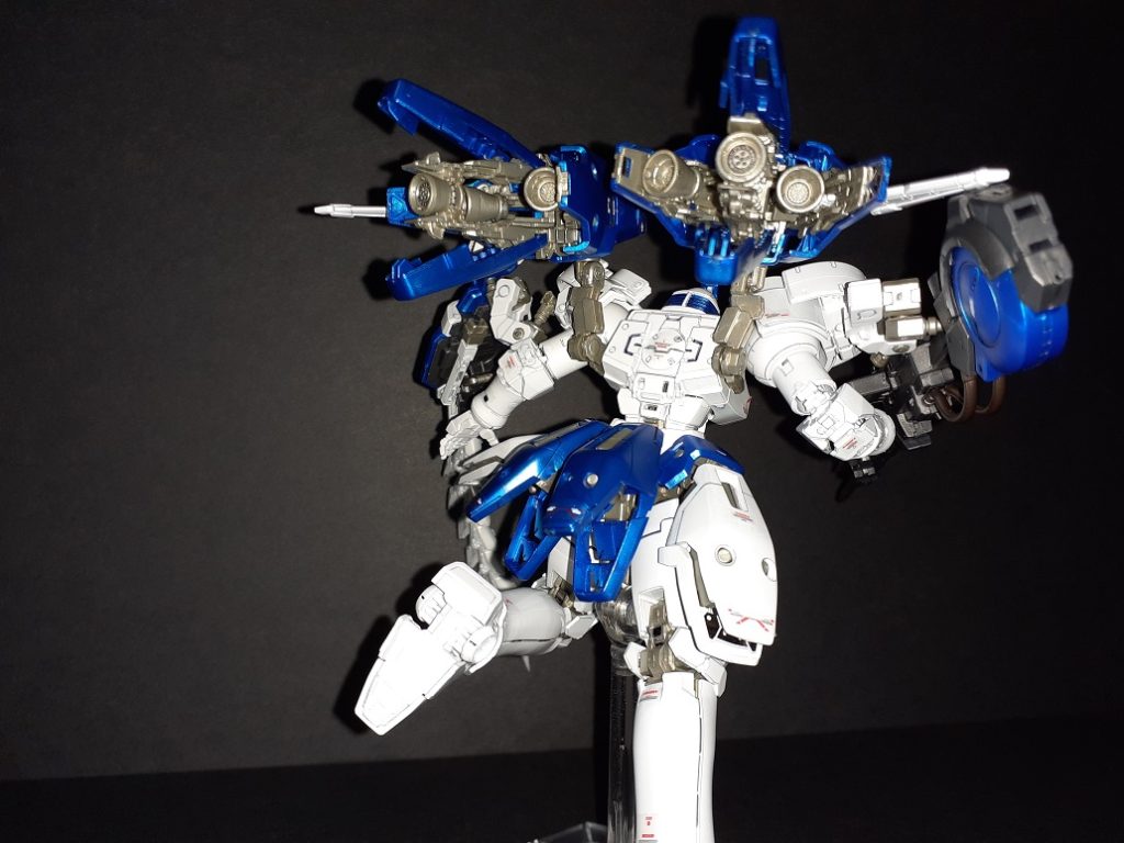 殺人的な加速（でもその内慣れる）をする背面バーニアの数々