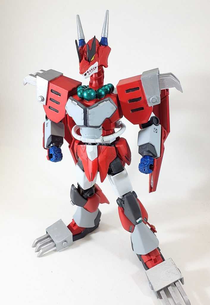 EGのνガンダムをベースに首はシャイングラスパードラゴン、腰はキマリスから移植しました。 