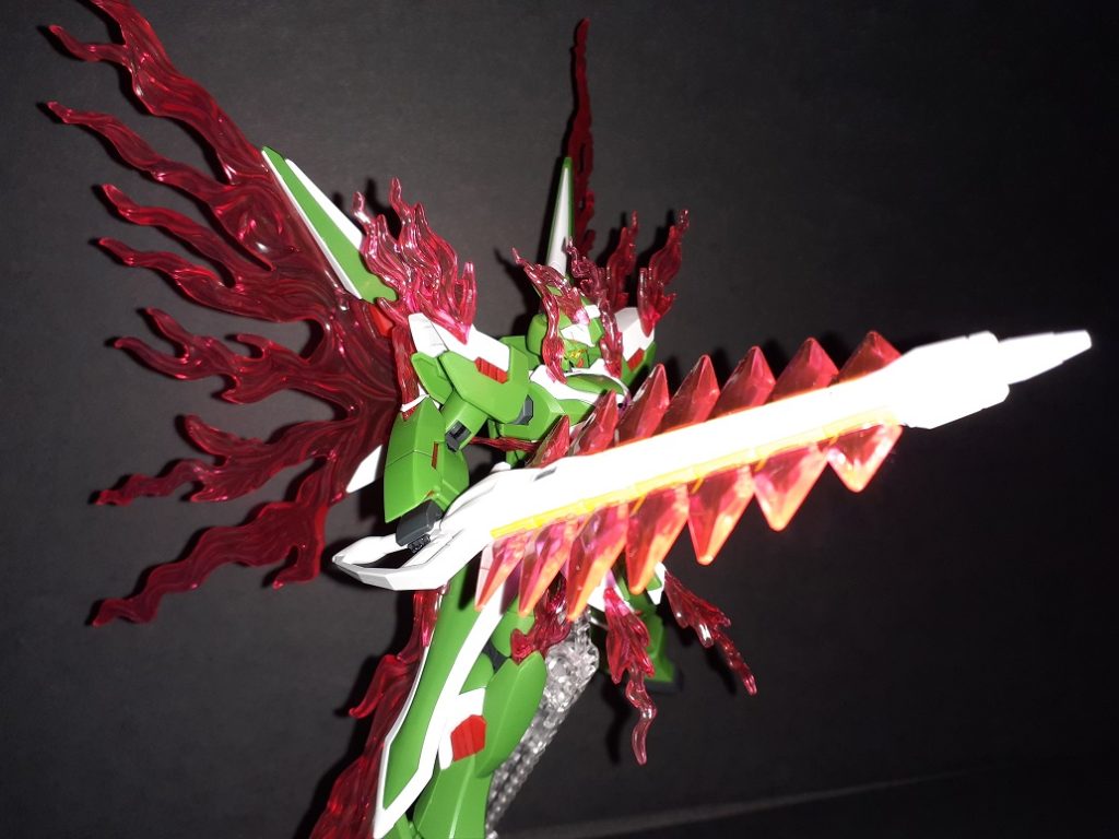 全身にIフィールドがないとそもそも自分のファントムライトで傷つきそうなレベル。X‐0からクジャクを拝借。