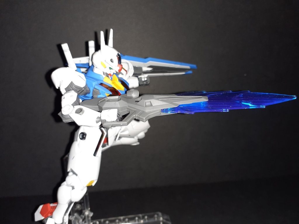 しかし作って時間が経った今、関節がかなり緩くなってる辺りポリキャップ無しの弊害かもしれない