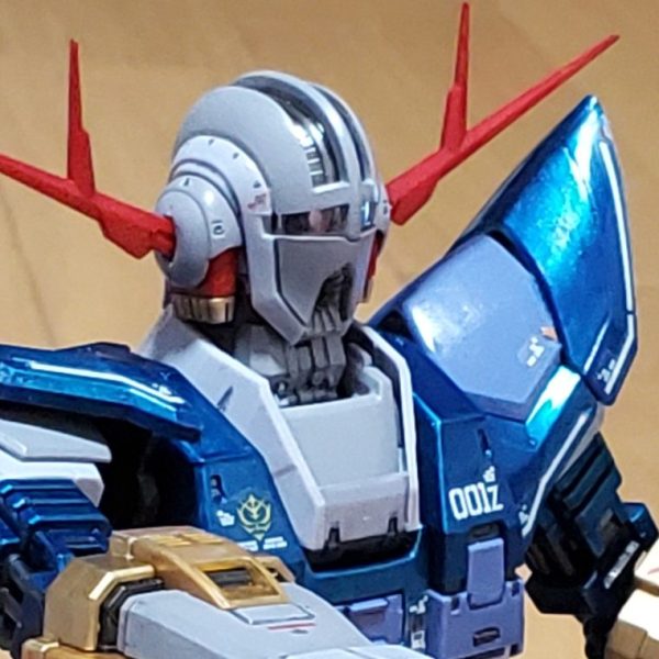 足は飾りなのでついていない。