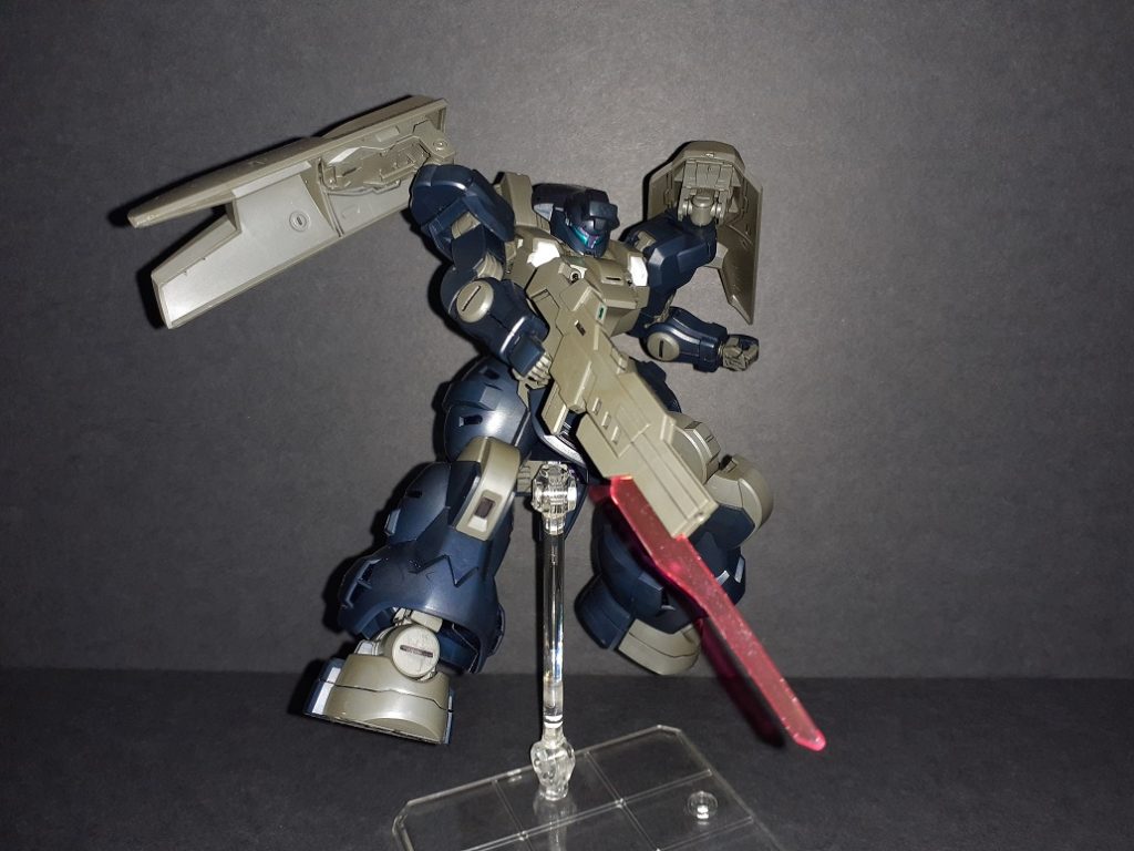 ジェターク社のキットはパーツ数の割にごつくて重厚感があるというか、素組みでもずっしりしてそうに見える（気がする）