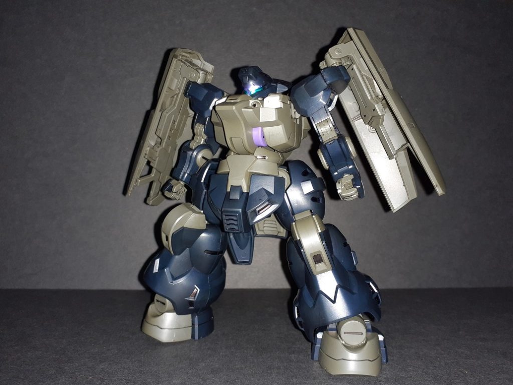 宇宙で使うならかなり視認性が低くて確かに実戦的だと思う