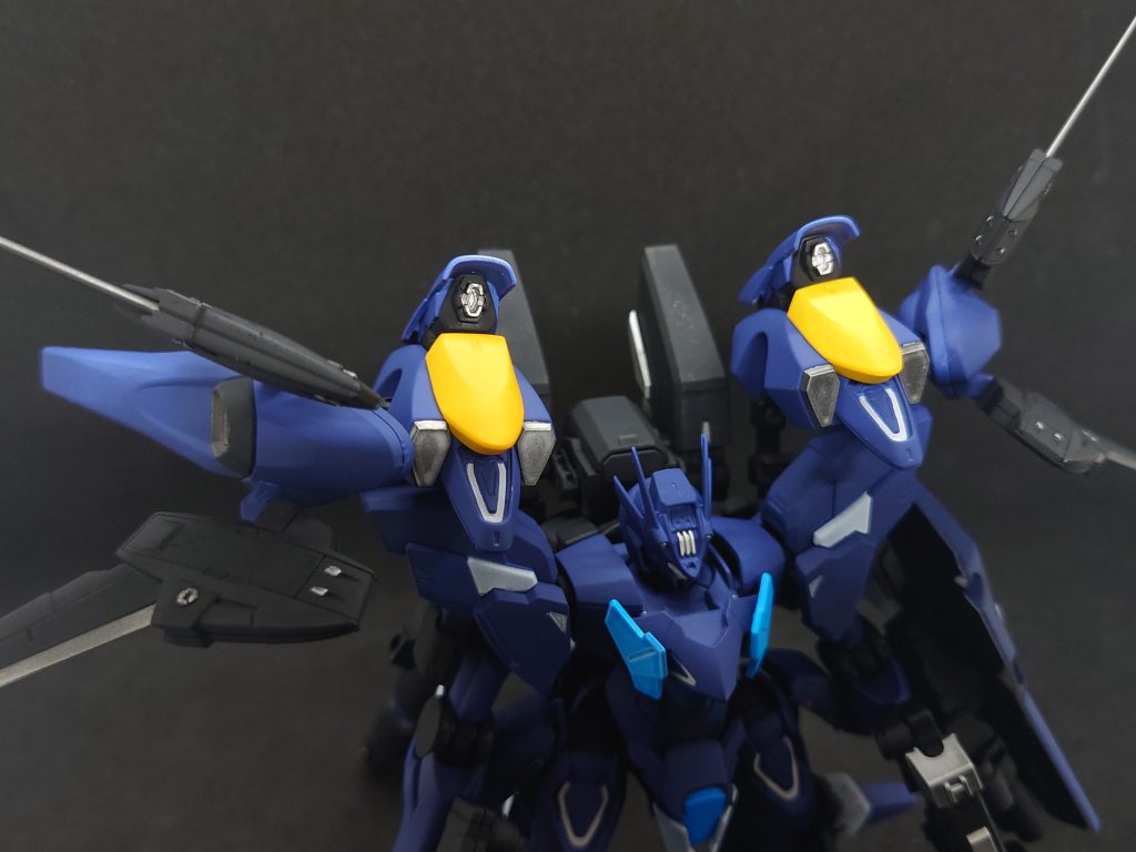 もともとスラスターだった部分をビルダーズパーツの拡散メガ粒子砲に変更