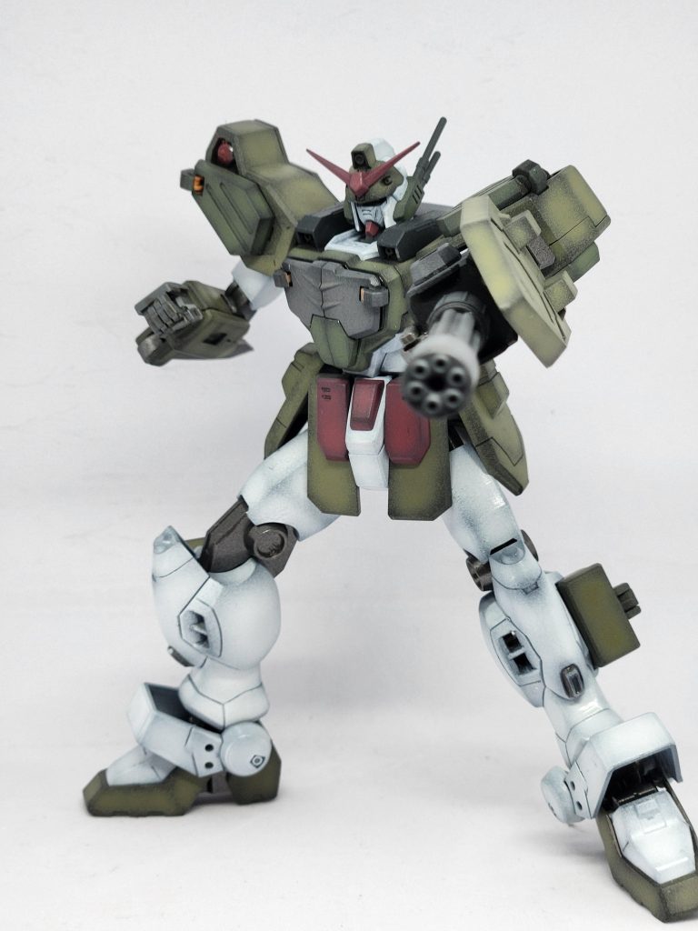 ポーズ1。この機体のガトリングがカッコいいのでこの一枚。