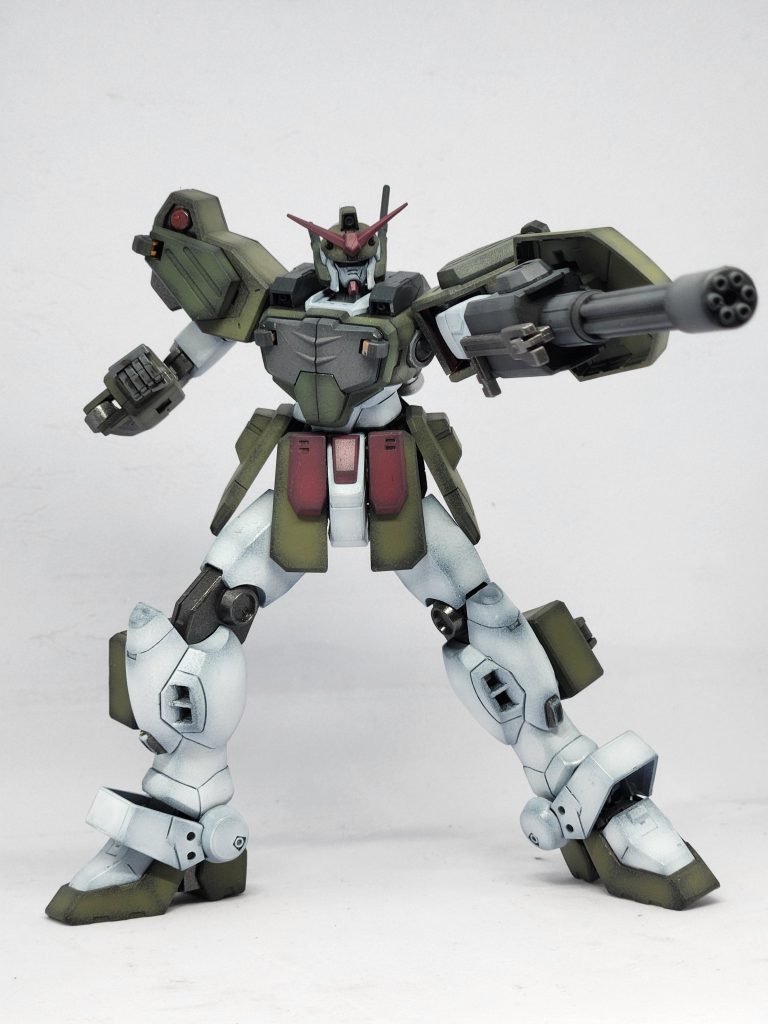 ポーズ2。横から見た図ですね。元の色だと玩具感が拭えなかったので、このカラーにして正解だったと思いたいです🥶