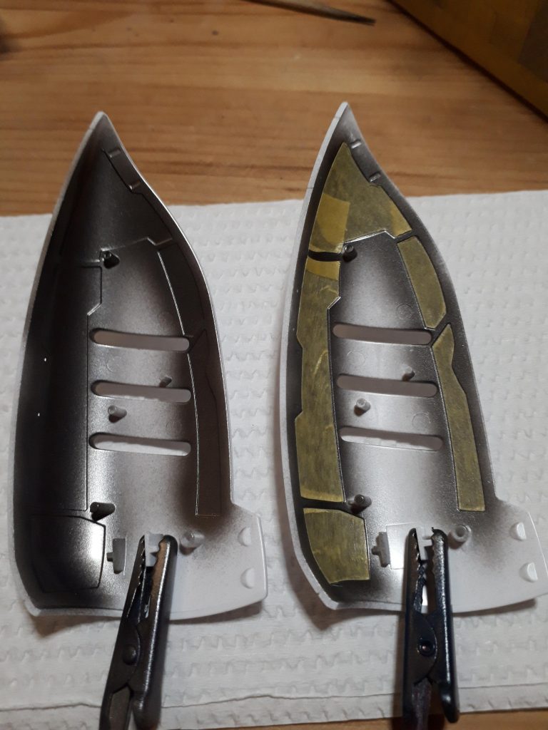 マスキングでバインダー裏の塗り分け。モールドの掘り直しでオーバーランしまくって集中力が切れて途中であきらめた、、、。