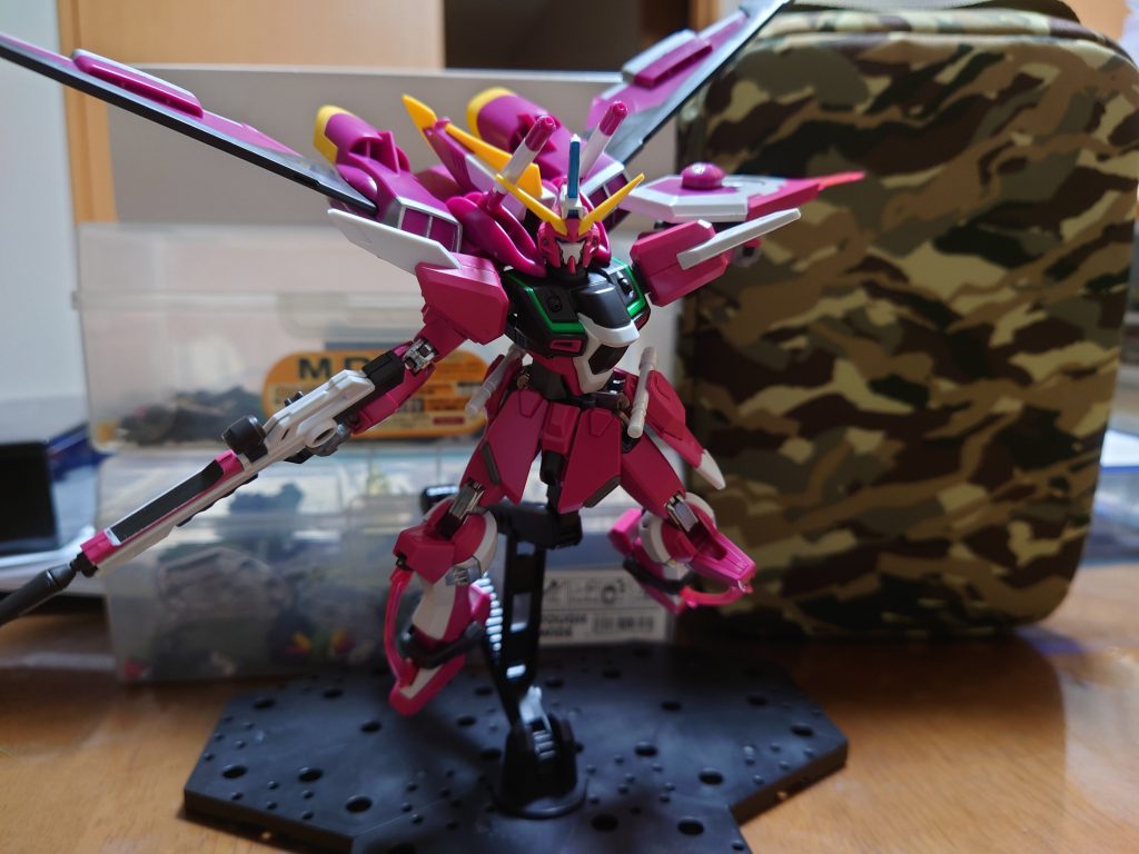 ポーズ4突撃のイメージで