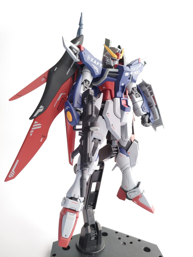 HGCEディスティニーガンダム–5枚目/制作者：YAKISOBA