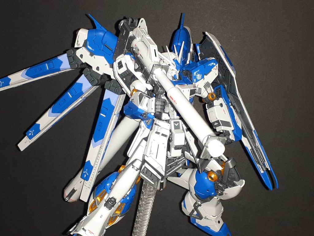 スミ入れつや消しのみの素組み。ただゴールドとシルバーのパーツはつや消しをしていません