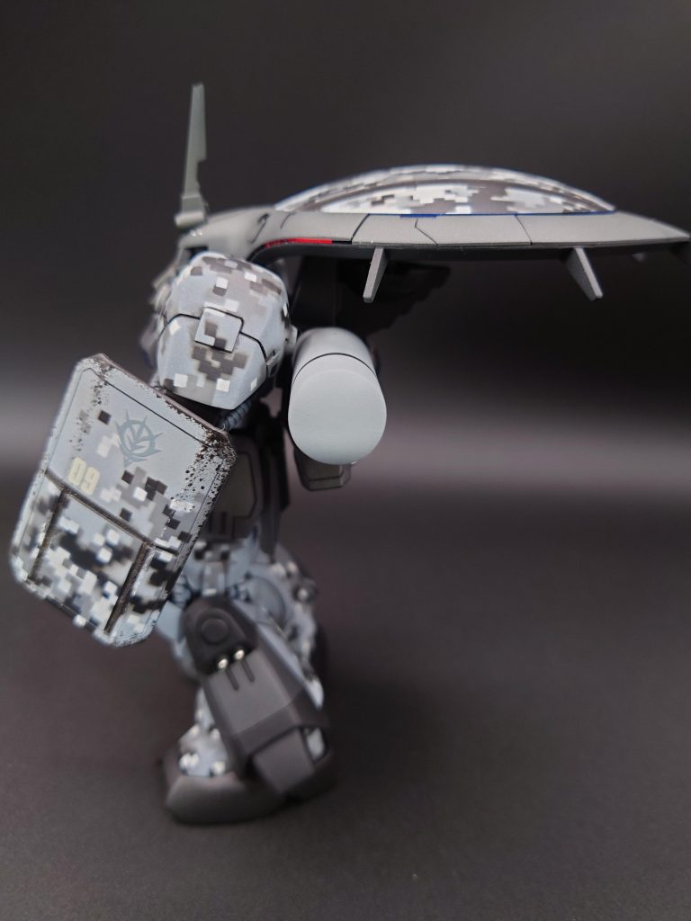 頭がデカいので自立が難しいー