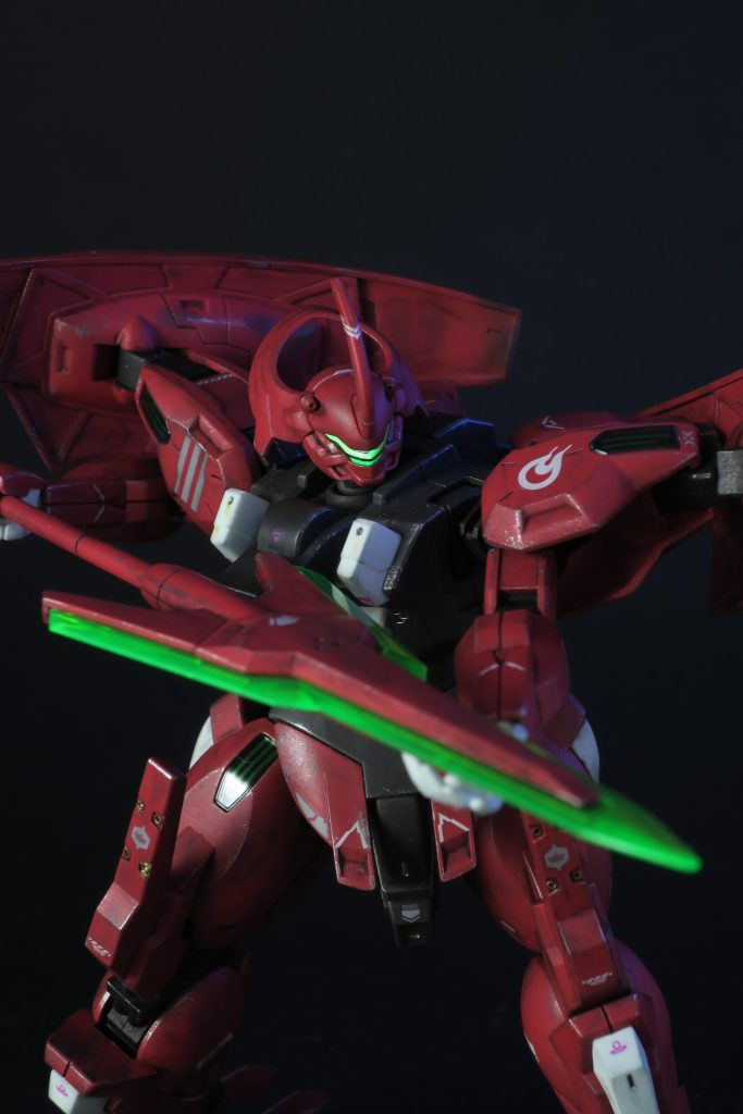 細かいところにゴールドで部分塗装。アクセントですね。