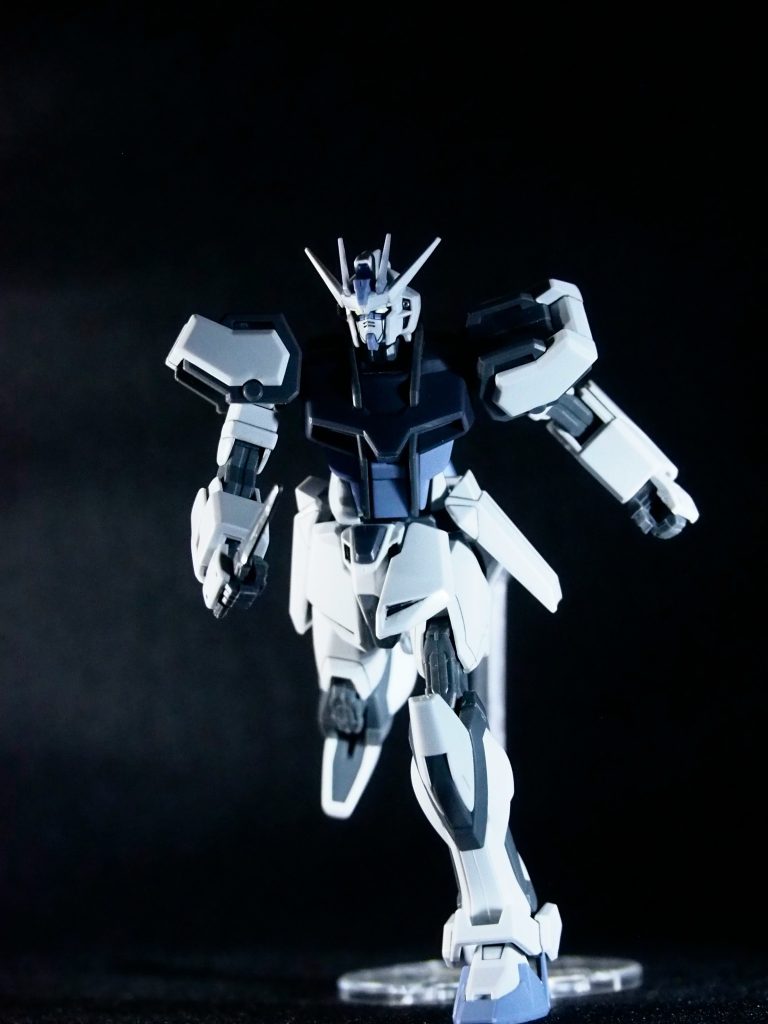 躍動感が出るように撮影しました。このシーンを知らない人でも『走ってるぞ！？』って感じてもらうように頑張りました笑 EGの可動域の広さとプロポーションは凄まじいですね...