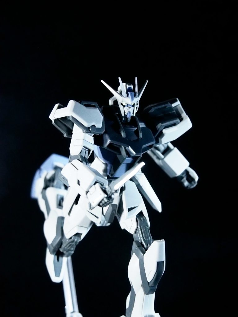 『僕はｯ...僕はｯ...殺したくなんかないのにぃーーーｯ！！』このシーンものすごく好きで、極限の状態でアーマーシュナイダー1本でトドメをさす...初めて見た時は鳥肌が止まりませんでした...笑