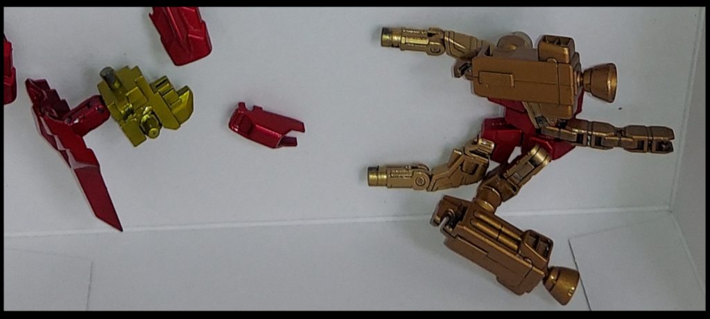 変形の大部分を占めるBPと腰Rスカートのジョイントです