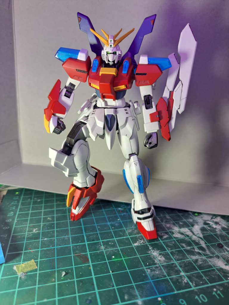 足の長さが左右違うので普通に立たせるのは厳しそうです