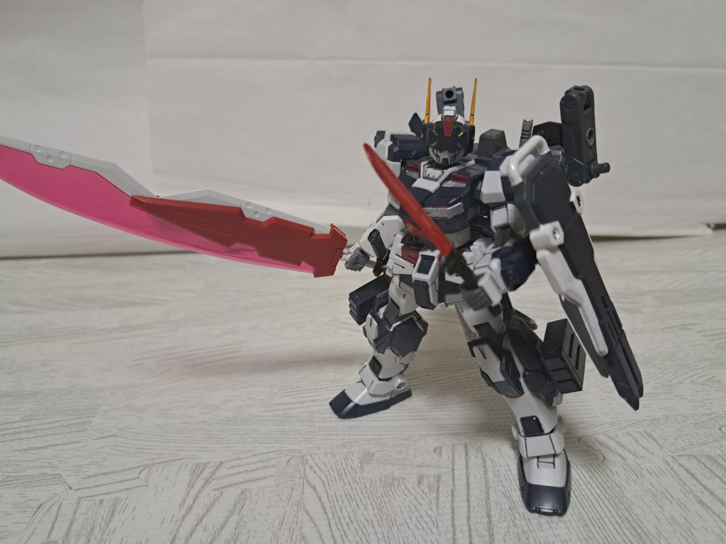 ツヴァイハンダーとの変則二刀流も。