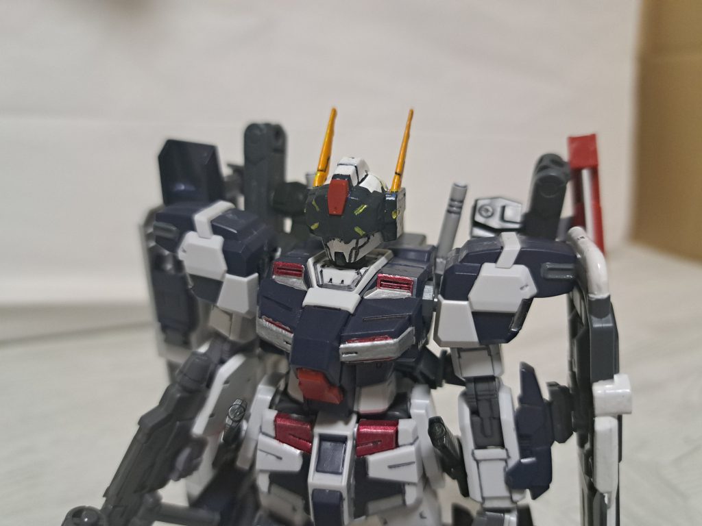 頭はブラックライダーを調べたら、カッコよかったのでかっぱらい、色もキャバルリー本体になんとか合わせました(笑)