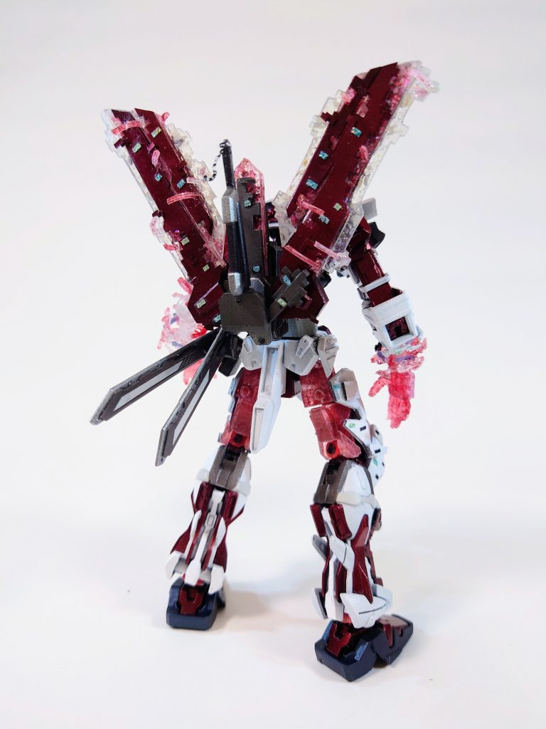 前回のバグフレームは「存在する」モノにノイズが混じってるのでバグ。今回、HGレッドフレーム改は「存在しない」のでチートで生成された。っていうイメージで作成したので、改にあたる部分にノイズ感を出してます。同じバグの表現でも違う角度から攻めました✌️
