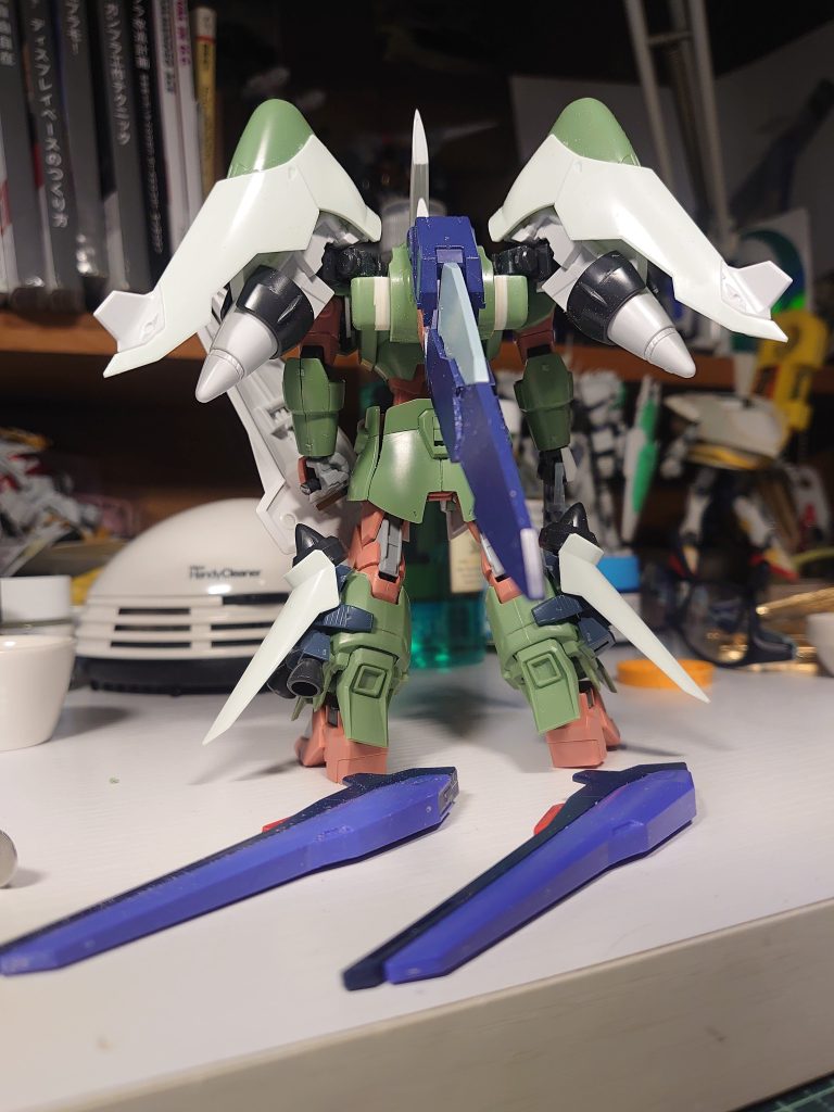 ランドセルもジンのブースターを広げれるよう少し外側へ変更。後はカッコよく繋げる!