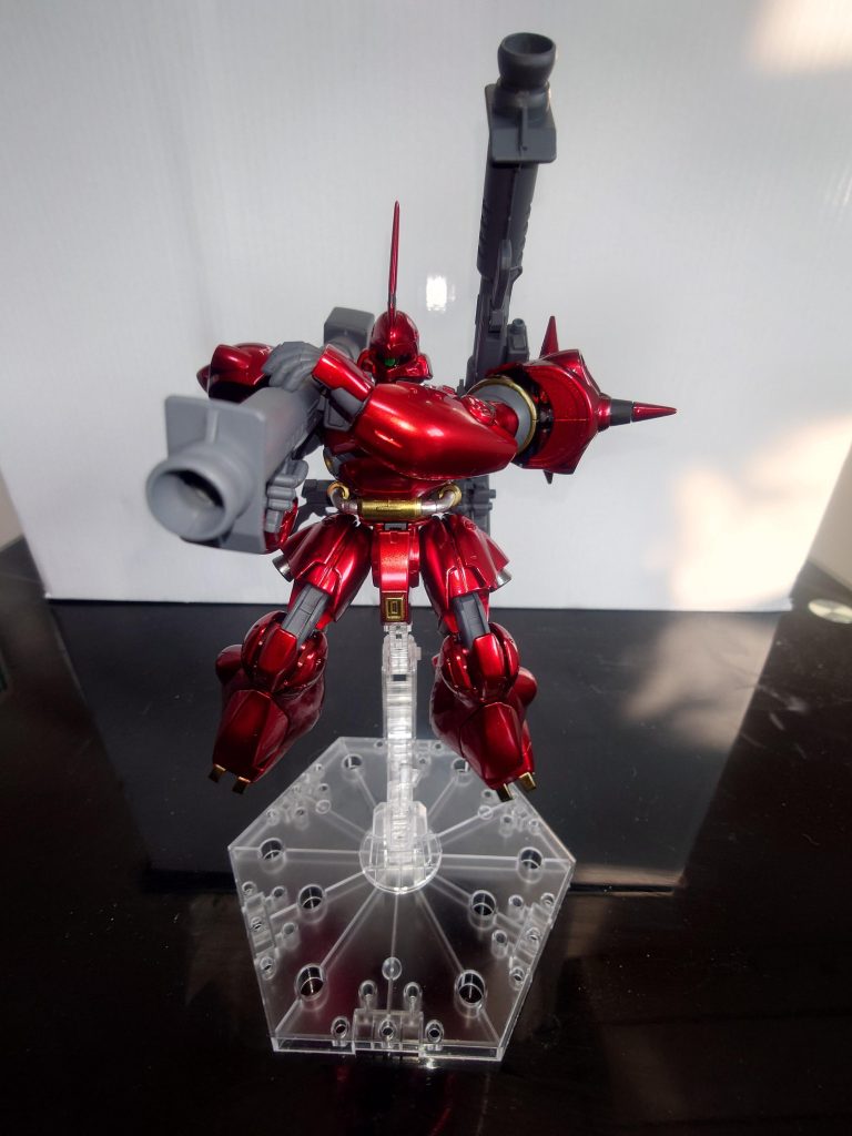 ジャイアントバズ構え。