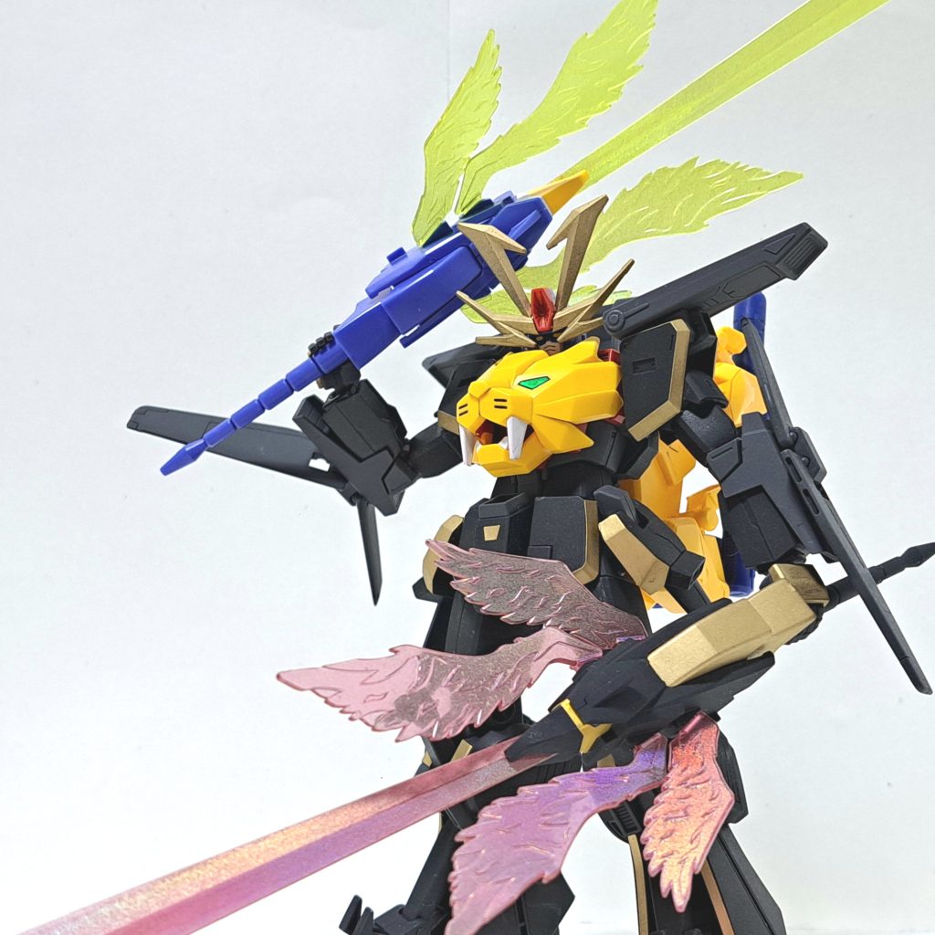 戦闘中、トライオン３の超咆剣の修理が間に合ったことにより二本の超咆剣での二刀流で戦った。ビーム刃の色は通常と逆になっている