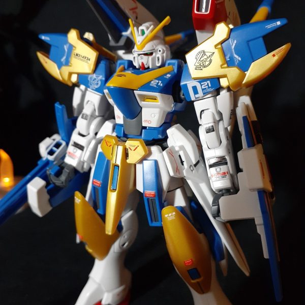 HGUC　V2アサルトバスターガンダム