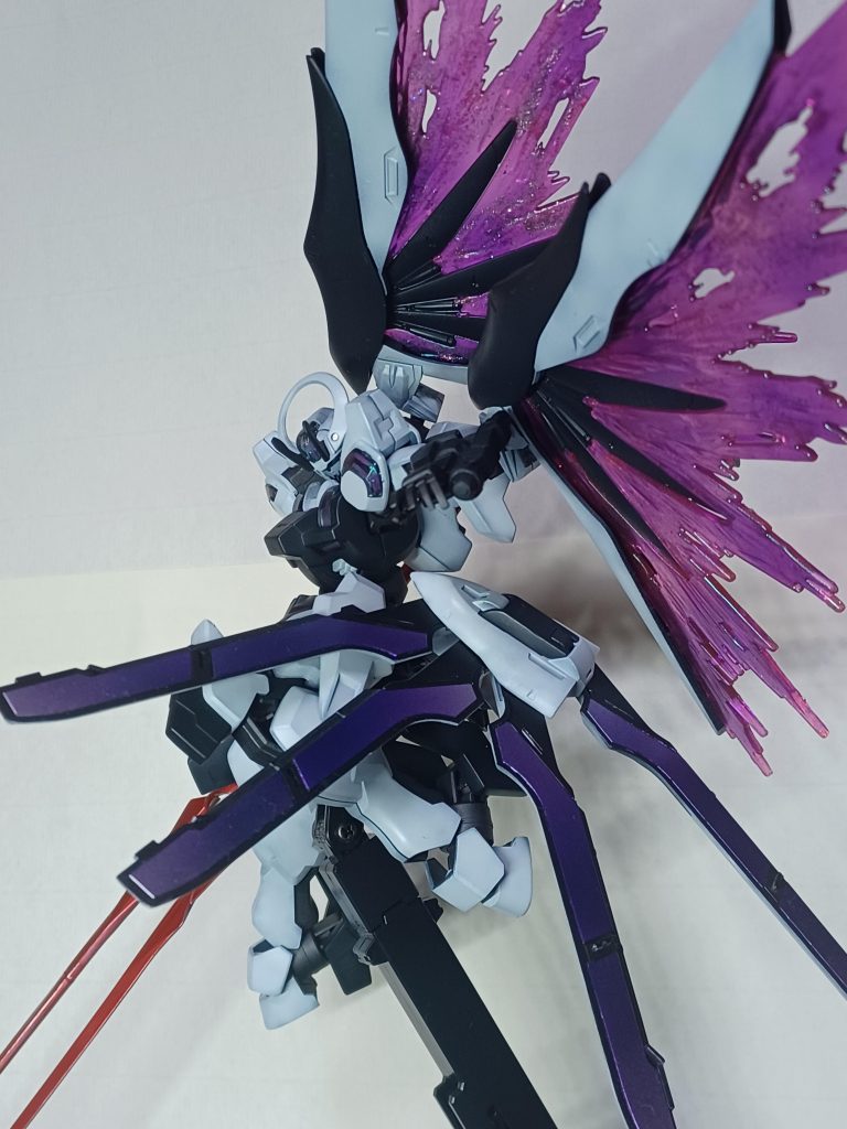 ラウダ (に、兄さんをこ、殺してしまった。そうだ、槍を使ってすべてやり直そう。) パーメットスコア8!!!! ああァァァァァ!!結果、ラウダくんは廃人となり、あとは本編どうりに事は進んでいった。