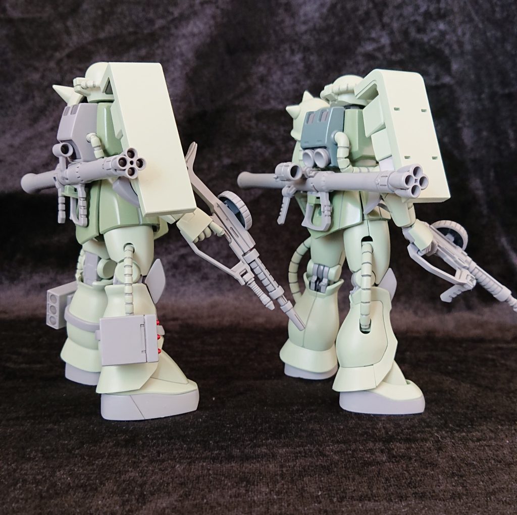 （左HG40番、右HG241番）いつもはスジ彫りだの、凸モールドだの、つぶし玉だの、デカールだのと情報量を増やしつつ、筆ムラを誤魔化しますが😣