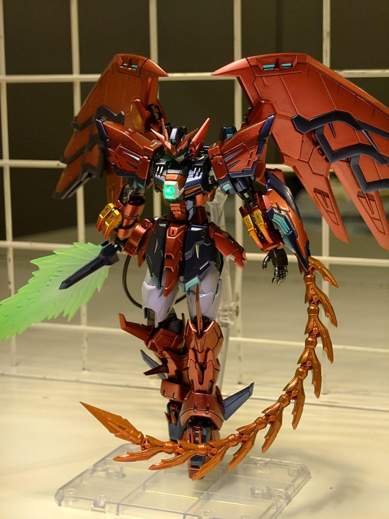 胸部のコアは、ミライトと差し替え可能なように改造しています!