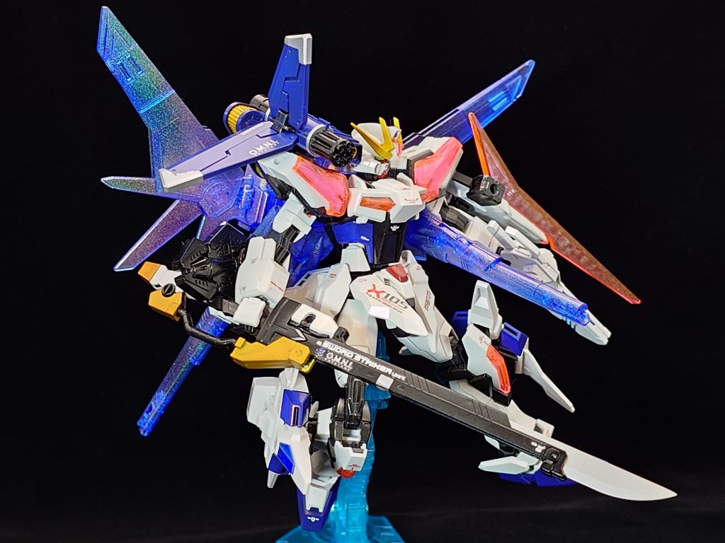 シュベルトゲベール使用時は入れ替えでライフルをマウント。ちなみにアグニはビルドブースターのキャノンがあるからオミット。マイダスメッサーは予備が無かったのと、あっても接続の問題から付けなかったかも。