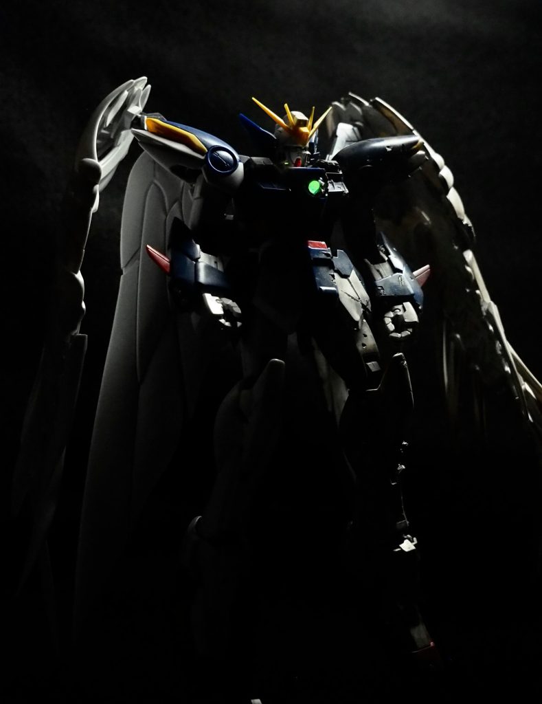 ウイングゼロの美しさと儚さはいつ見ても感動しますね...これが最後の出撃だ...今度はラストシューティングのウイングゼロカスタムも作りたいですね笑