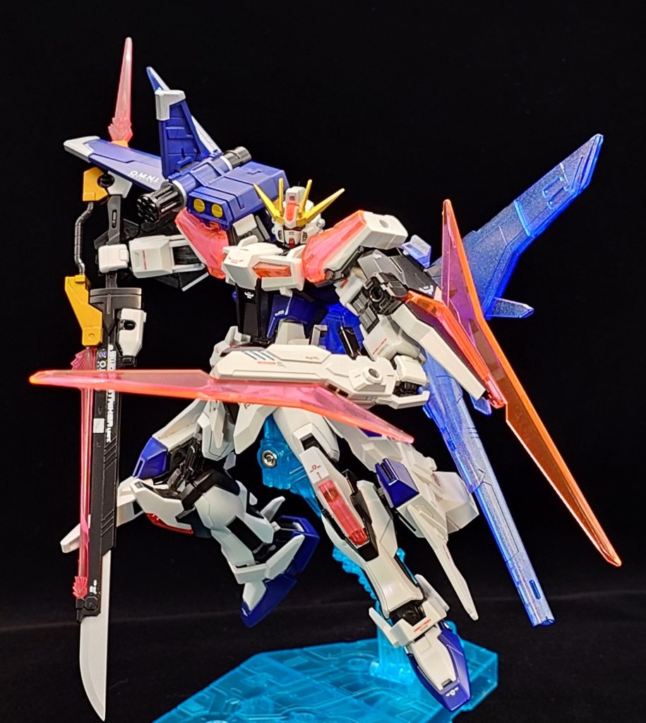 二刀流…と思って撮影したが、シールドにもビーム刃展開してるから三刀流？