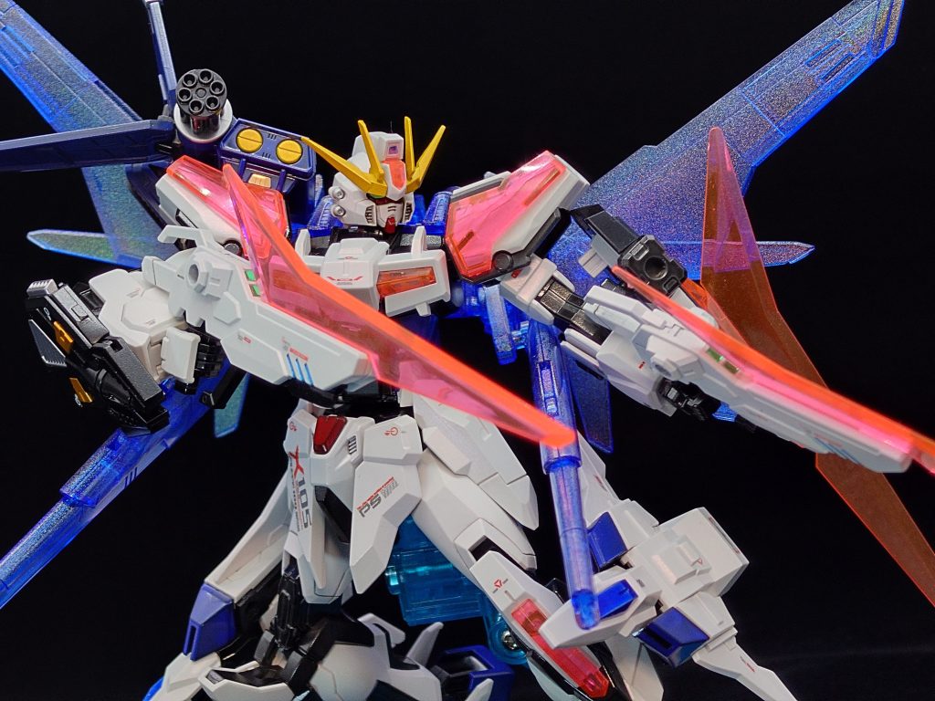 重射撃モード、何が重かと言うと無駄に展開してるビーム刃のエネルギー消費かな。外しとけば良かった…