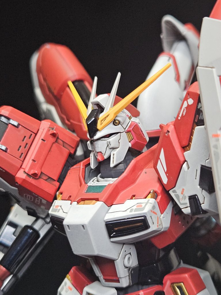 一応作成時のイメージとして「2号機」とか、「悪役っぽい感じ」とか思いながらへの字スリット消したり、赤目にしたりしましたが、小顔すぎて分かんねぇｗ