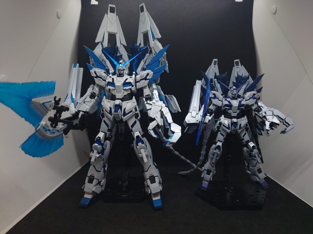 以前作ったRGと比較。MGのあまりのデカさに思わず笑っちゃいました🤣以上！今年最初に完成した作品でした。