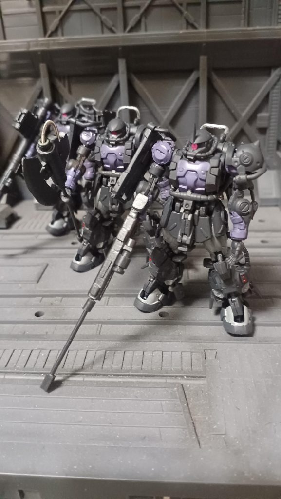 アーティファクト黒い三連星–3枚目/制作者：みっつ