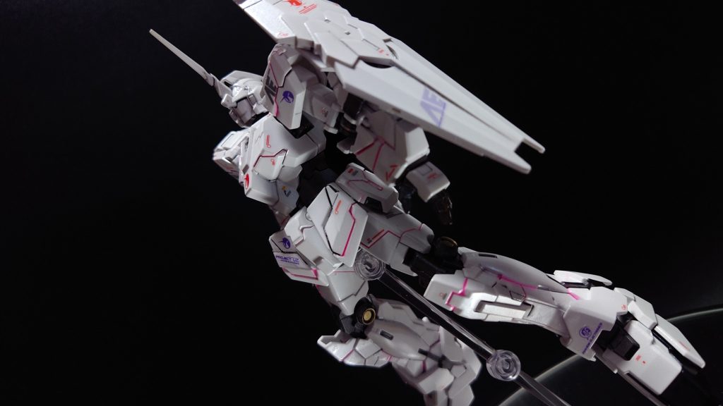 おまけで、写真では分かりずらいですが、プレミアムガラスパールを使って塗装。