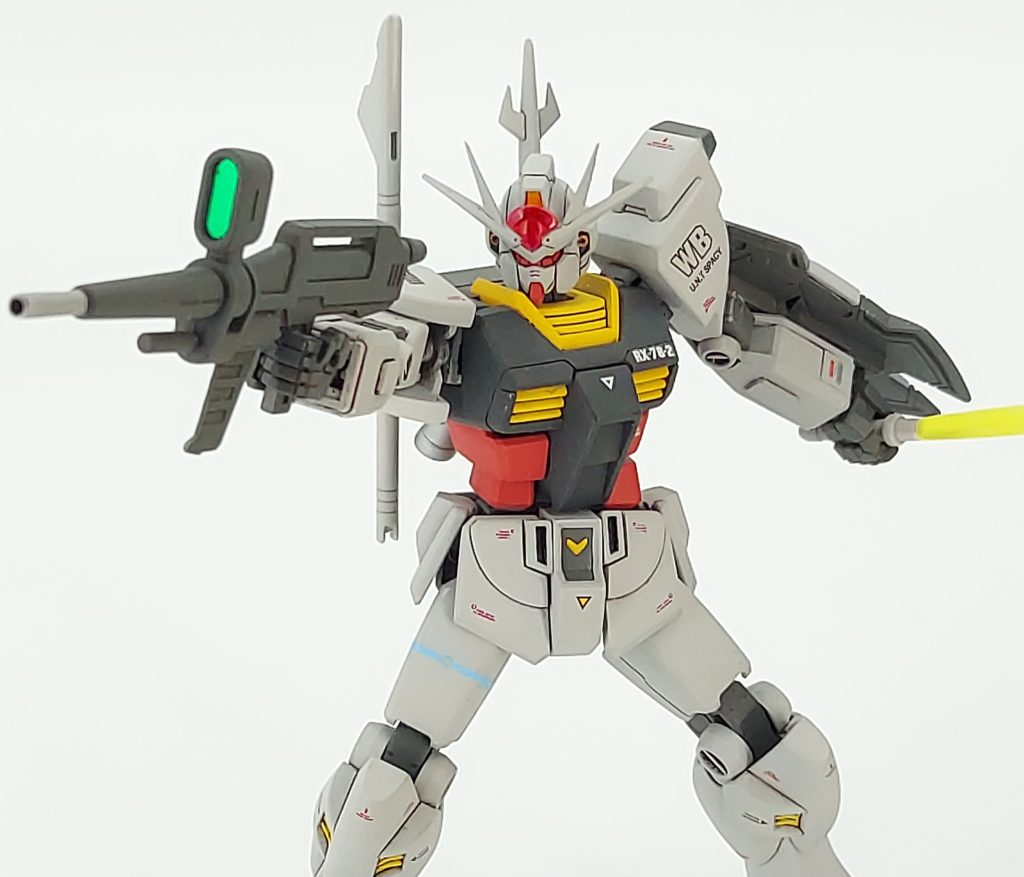 ラービームライフル銃口を弄って照準精度が強化されているイメージセンサーは3Dメタリックシールをカットして貼り付けてます