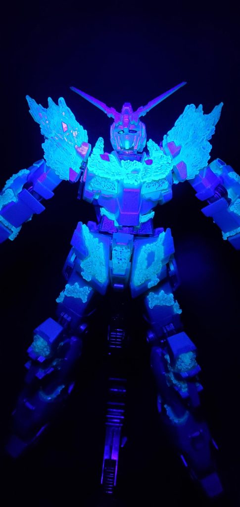 ブラックライトで光りますキットがとても優秀♥️