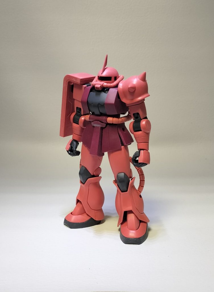 塗装前です。C面は頭、胸、腕、足首より下を消しました。今回はあまり時間をかけず、しかし丁寧に素組みしたかったので工作はここまでです。以上、最後まで見てくださりありがとうございました。