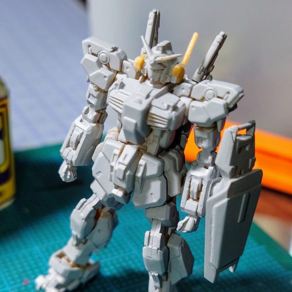 制作ストーリーにも投稿してみたくて、只今作成途中のガンダムマークⅡを投稿。😄シールドと、バルカンポッドはまぁまぁイメージ通りに出来たのですが…問題は、武器！ビームライフルとか、武器を1から作る技術が私には残念ながら…無い。　(TдT)さぁ、只今手持ち武器無しで妥協するか、何とかして作るか…考え中です。（笑）