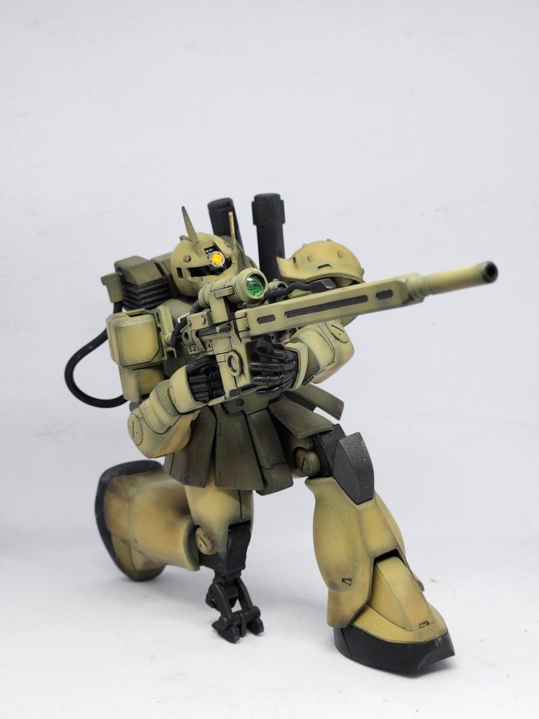 ポーズ2。これも!絶対やる!って決めて完成撮影まで我慢してました(笑)こりゃたまりません。今回のMSはガンプラというより、浪漫の塊を作成してたんじゃないか?と思わせてくれた一品でした🥶こんなチャンスをくれた甥っ子に感謝でいっぱいです!今回作って感じたのは、ガンプラは夢と浪漫の塊ってコト👺