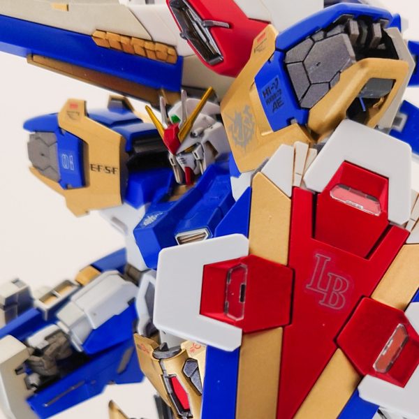 HGUC　Hi‐ν2アサルトバスターガンダム