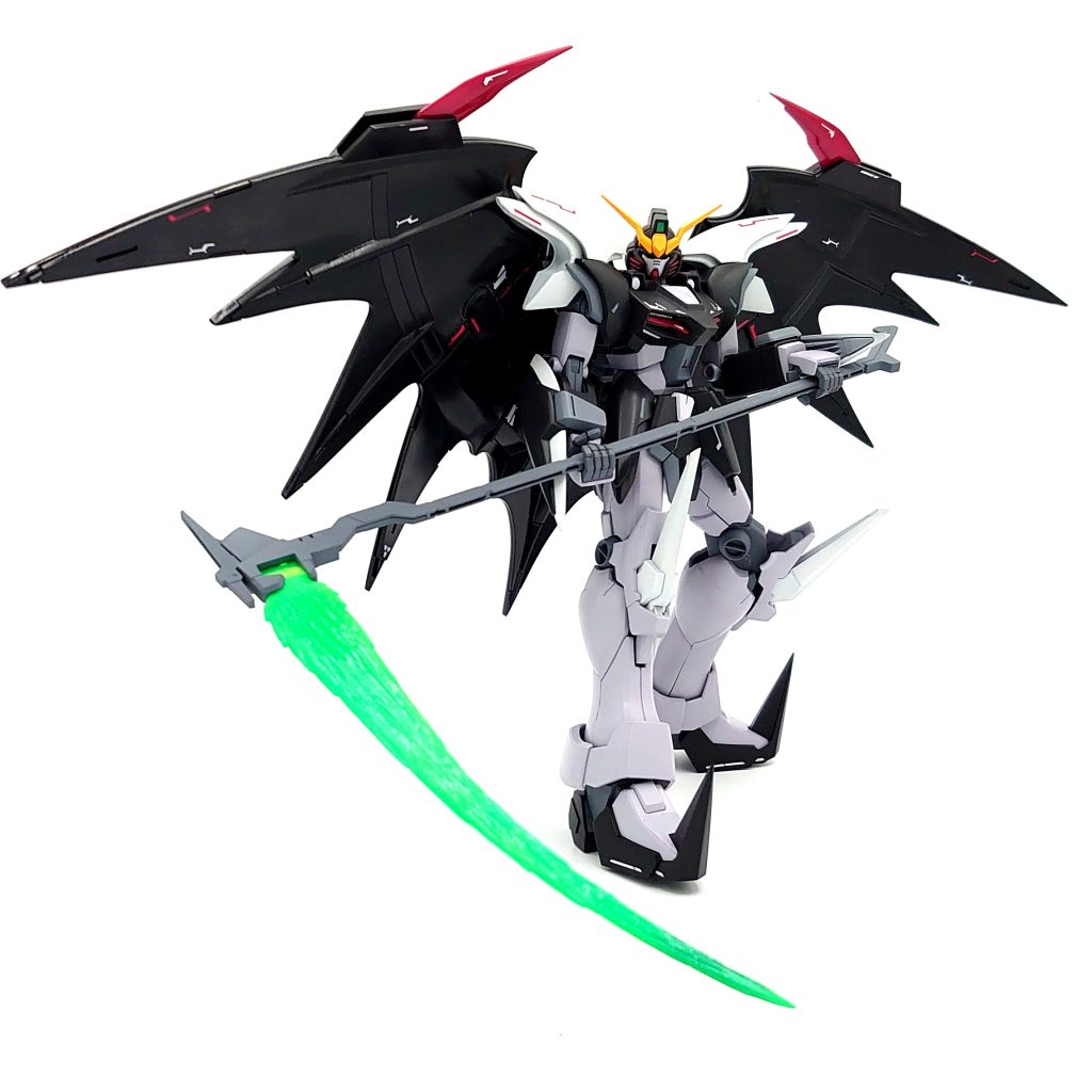 ビーム刃は蛍光発光する塗料を混ぜて、光を当てたときの発色良くしました。