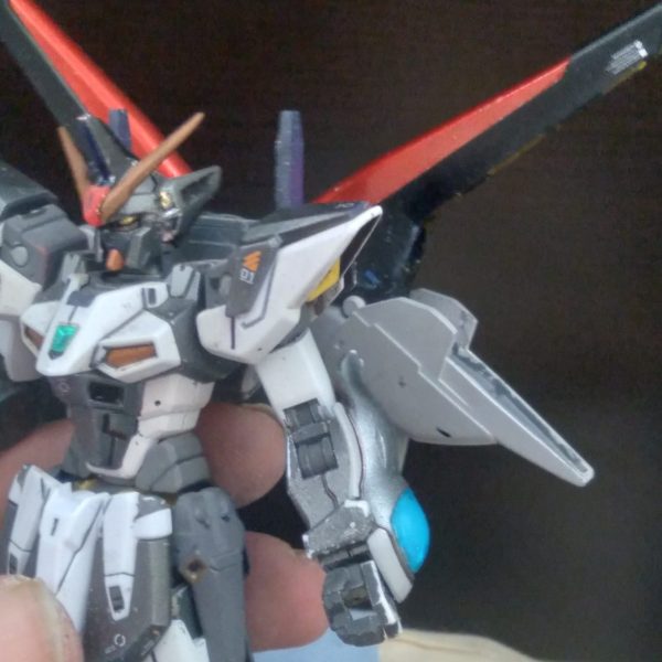 Did some upgrading to my Geminass Blitzer custom. Added the beam saber racks from the G-Exes as well as the V2 boosters. I plan to make my own wings of light effects for them as well as repaint it using lacquer paint（1枚目）