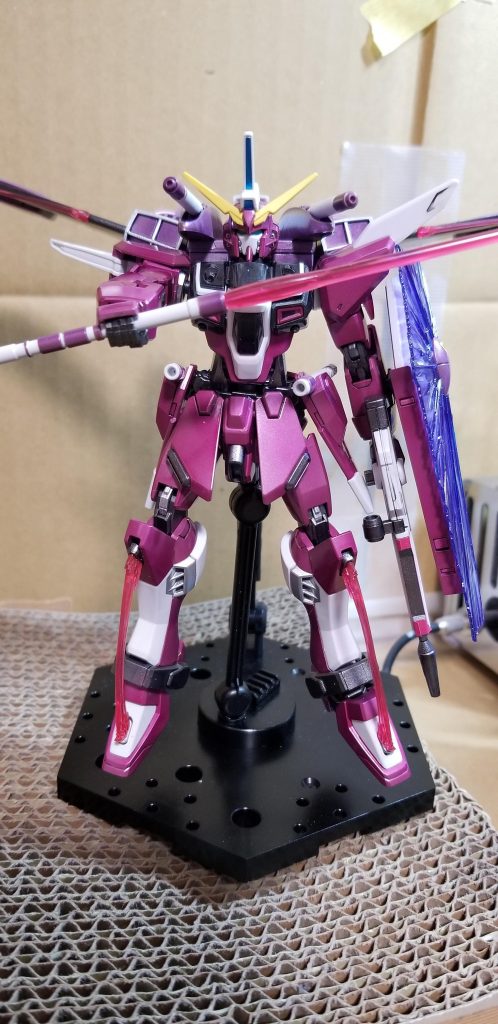 全体です。メイン装甲はテッカテカにしてや…うと思っていたのですが、普通な感じになってしまいました。ベースの焔小豆とシルバーの比率を変えれば、もう少し光そうです。