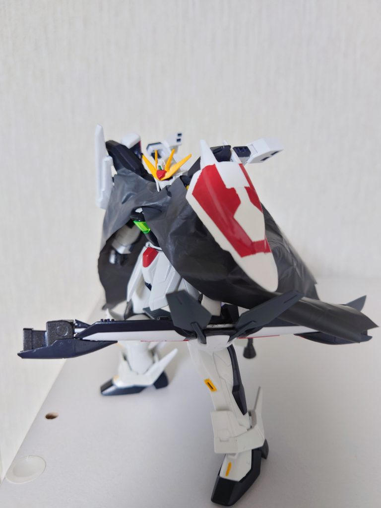 背部Xスラスターを畳むことでABCマントも装備可能。