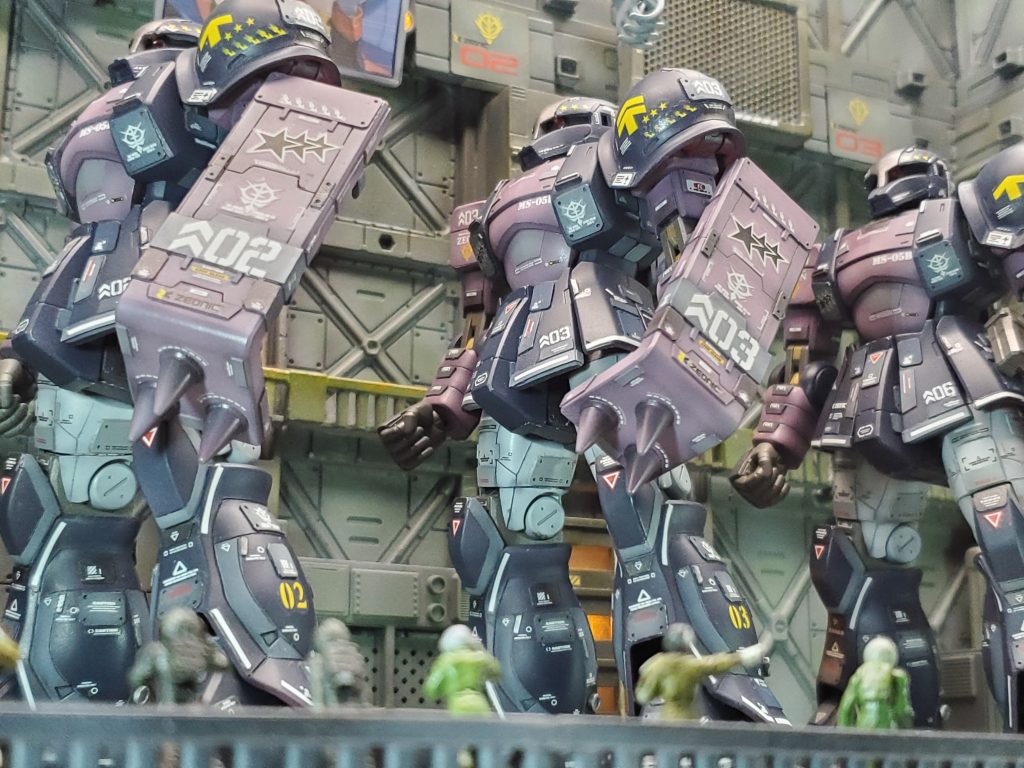 なんちゃってRG…【黒い三連星ザクI】–3枚目/制作者：マ～房