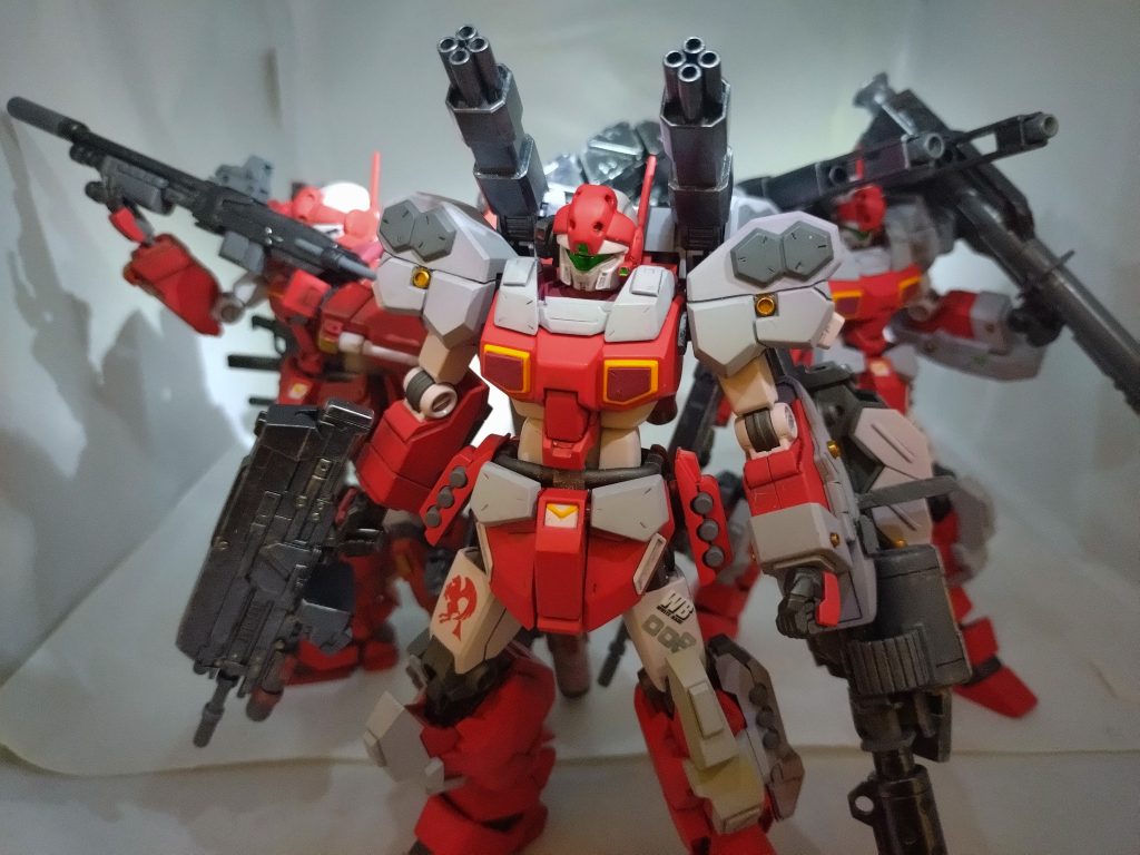 小隊。強襲タイプ(左)　遠距離支援タイプ(右)↑007　JJ　　　↑009(死んでなかったっけ？)残り2体も、すぐにアップする予定です。観ていただいて、ありがとうございました。良ければ、残り2体も観てやってください。